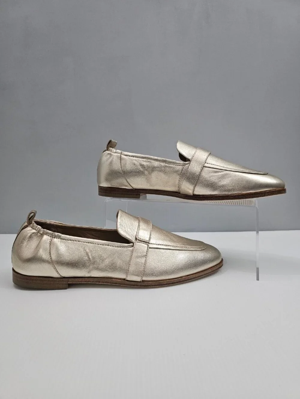 Andre Assous Cedar Featherweights Loafer Womens 10.5 Metallic Gold Leather Flats